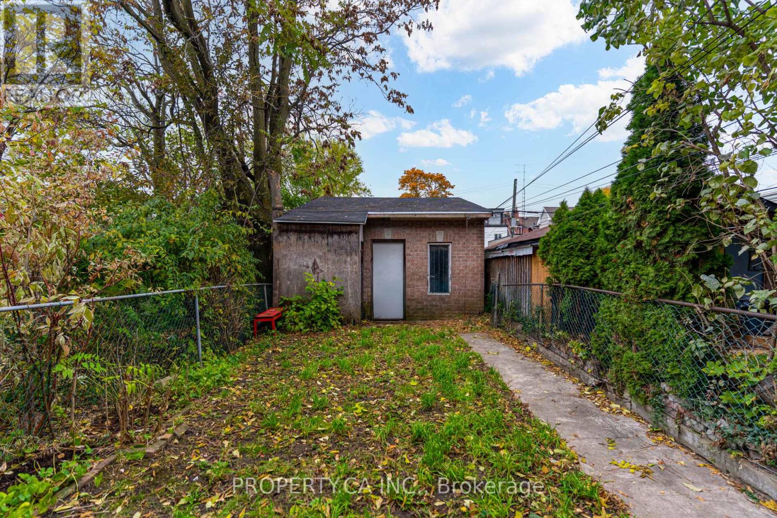 Main - 238 Saint Clarens Avenue, Toronto, Ontario  M6H 3W3 - Photo 19 - C12520606