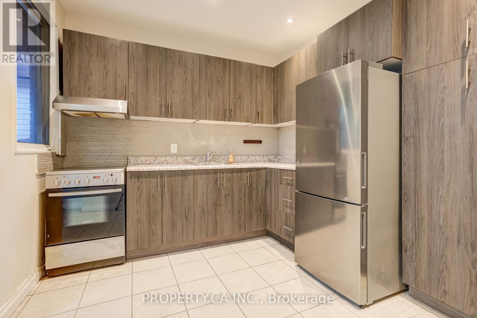 Main - 238 Saint Clarens Avenue, Toronto, Ontario  M6H 3W3 - Photo 6 - C12520606