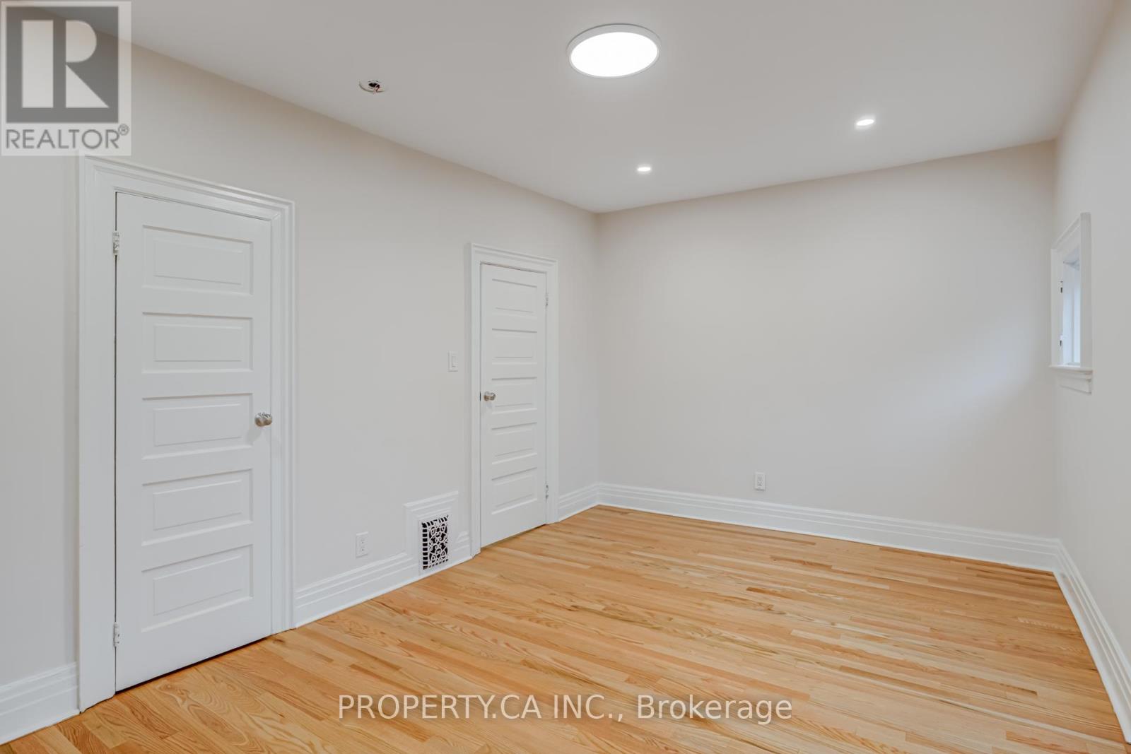 Upper - 356 Saint Clarens Avenue, Toronto, Ontario  M6H 3W3 - Photo 12 - C12520608