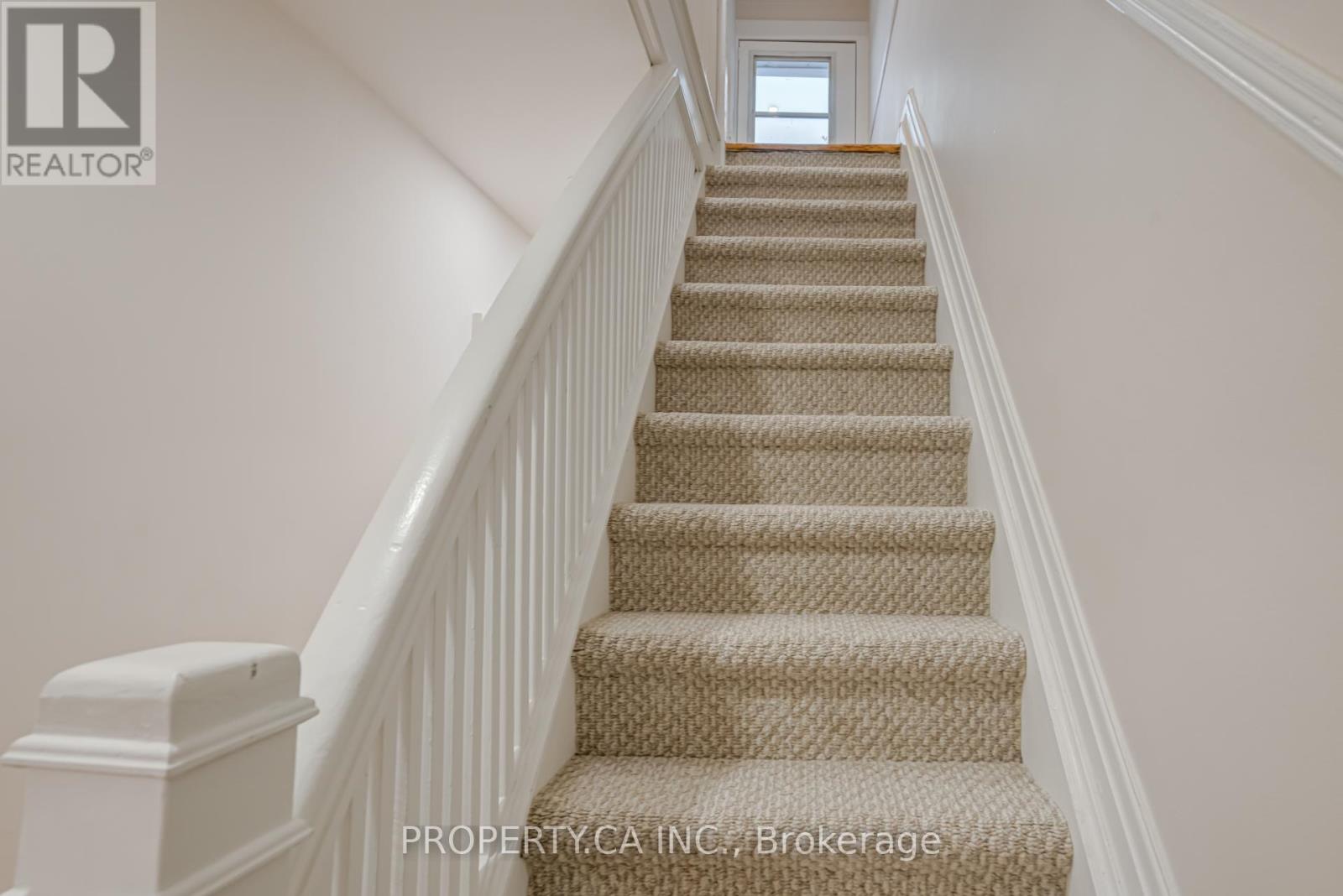 Upper - 356 Saint Clarens Avenue, Toronto, Ontario  M6H 3W3 - Photo 19 - C12520608