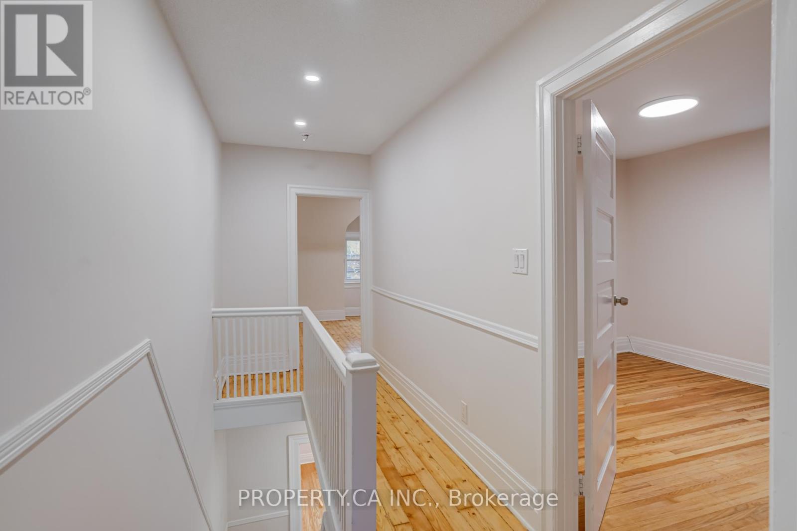 Upper - 356 Saint Clarens Avenue, Toronto, Ontario  M6H 3W3 - Photo 20 - C12520608