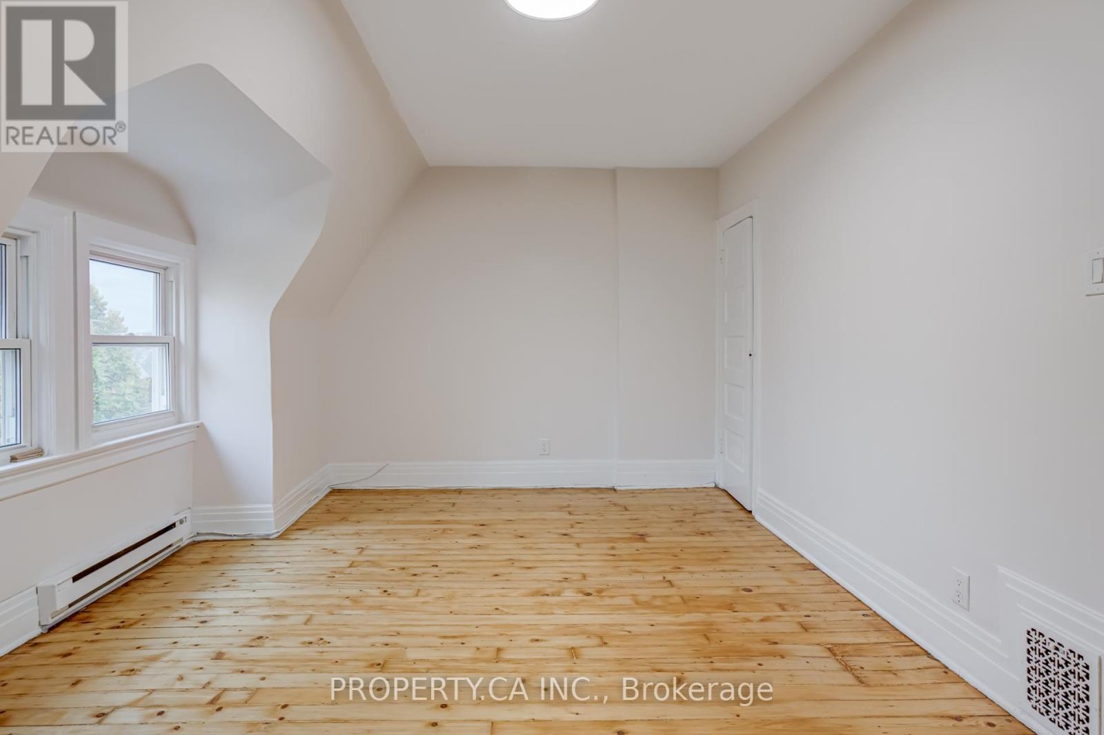 Upper - 356 Saint Clarens Avenue, Toronto, Ontario  M6H 3W3 - Photo 23 - C12520608