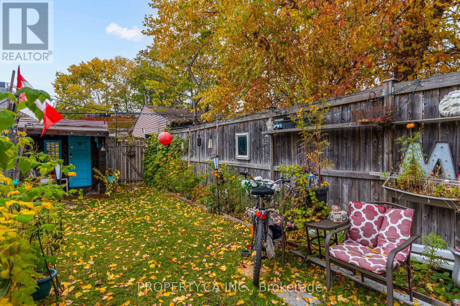 Upper - 356 Saint Clarens Avenue, Toronto, Ontario  M6H 3W3 - Photo 30 - C12520608