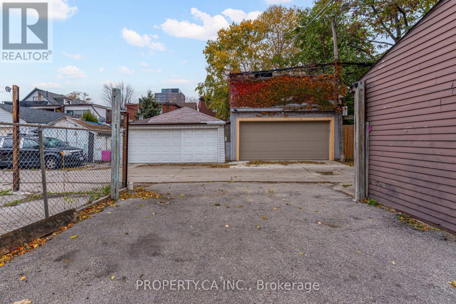 Upper - 356 Saint Clarens Avenue, Toronto, Ontario  M6H 3W3 - Photo 33 - C12520608
