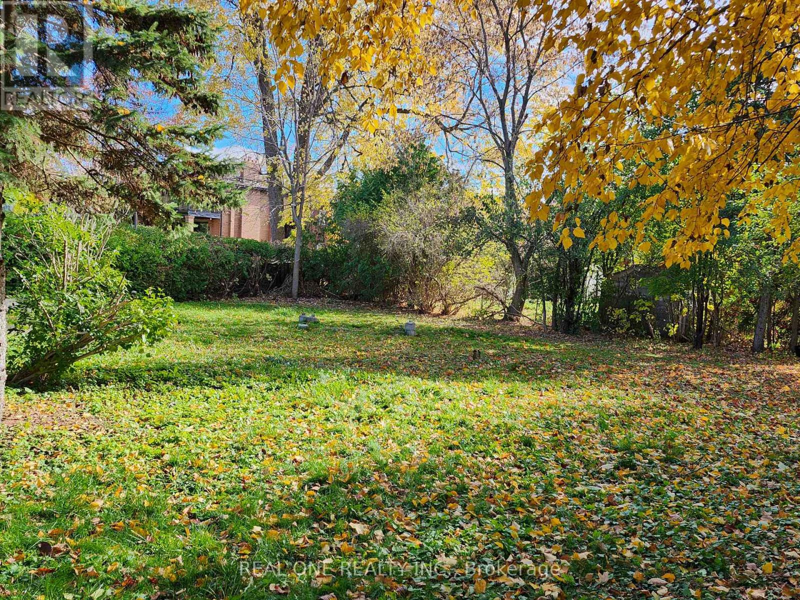 33 Urbandale Avenue, Toronto, Ontario M2M 2G9 - Photo 2 - C12520656