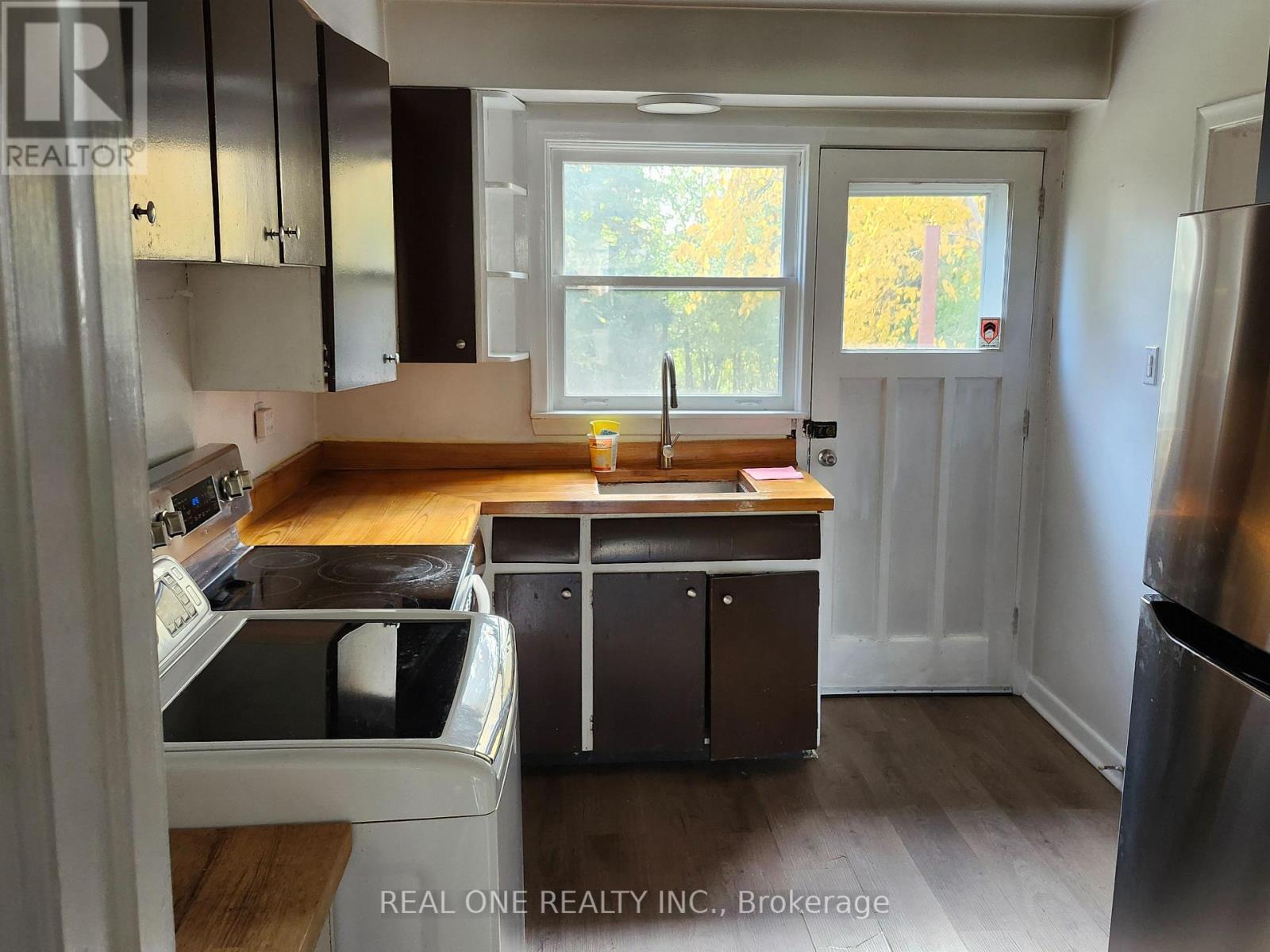 33 Urbandale Avenue, Toronto, Ontario M2M 2G9 - Photo 4 - C12520656