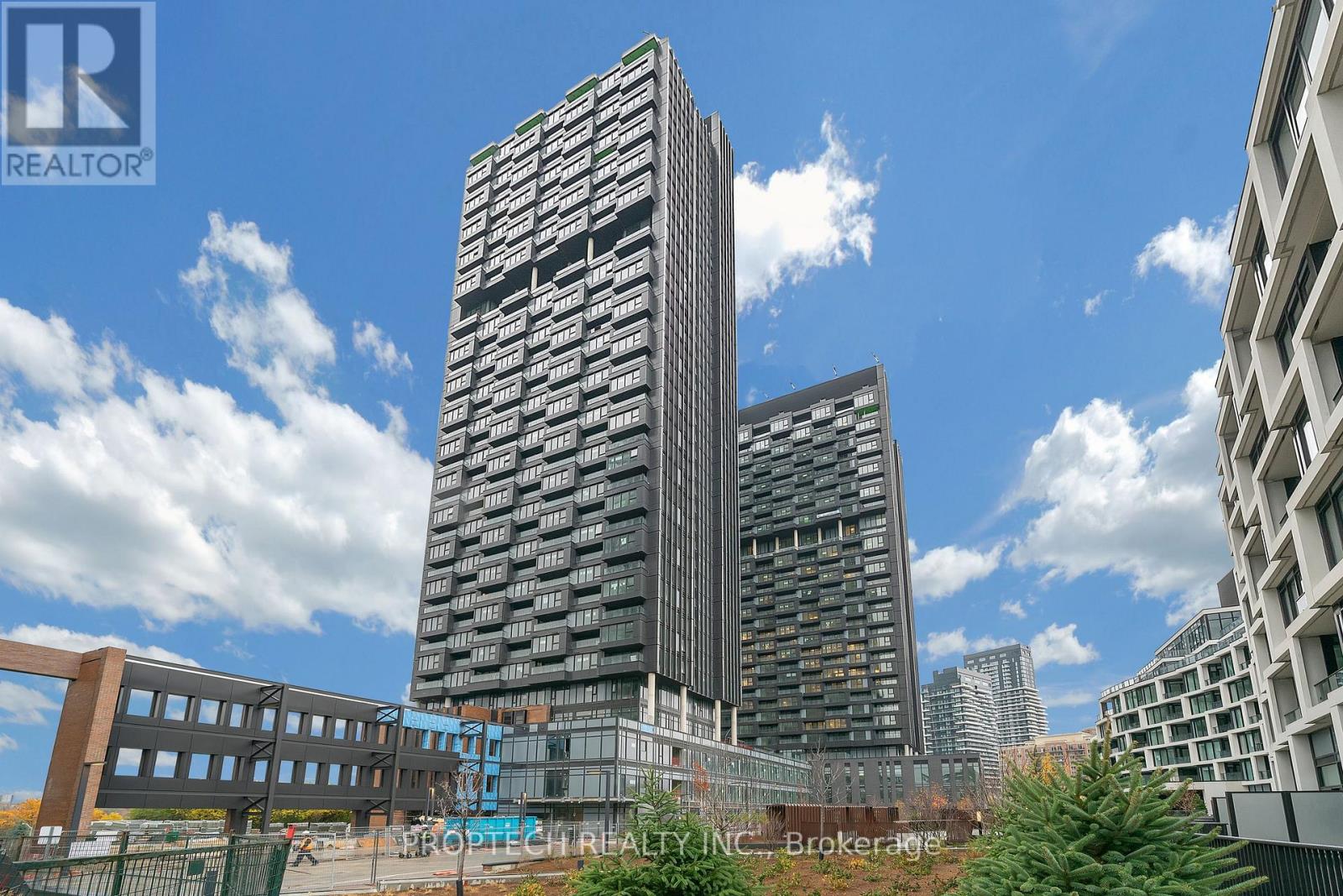 611 - 1 QUARRINGTON LANE, Toronto, Ontario