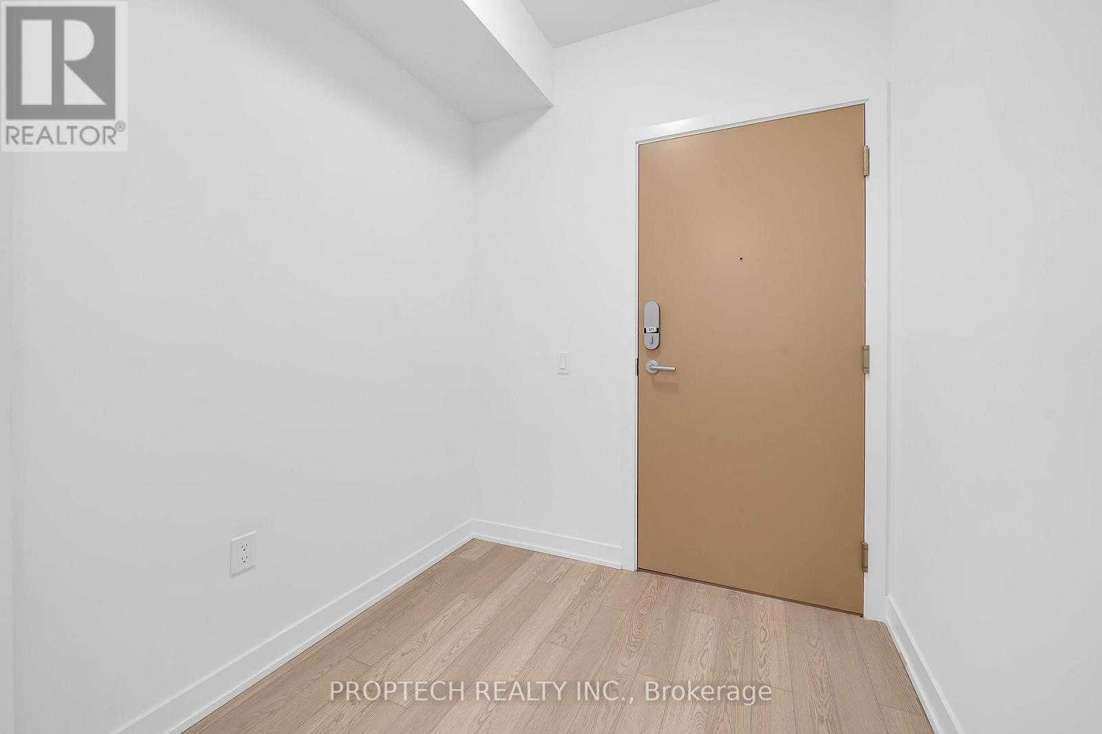 611 - 1 Quarrington Lane, Toronto, Ontario M3C 0S4 - Photo 3 - C12520680