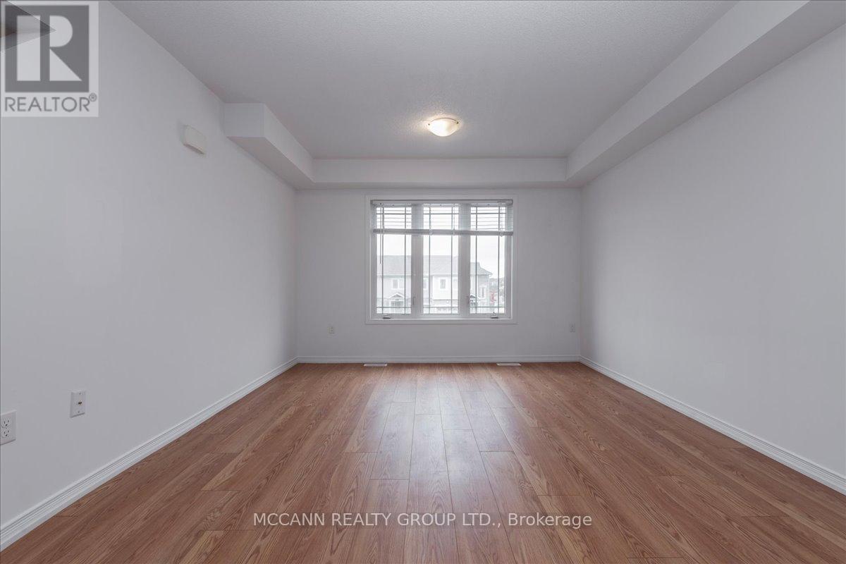 79 Franks Way, Barrie, Ontario  L4N 3J1 - Photo 12 - S12448344