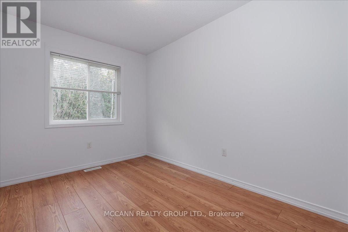 79 Franks Way, Barrie, Ontario  L4N 3J1 - Photo 13 - S12448344