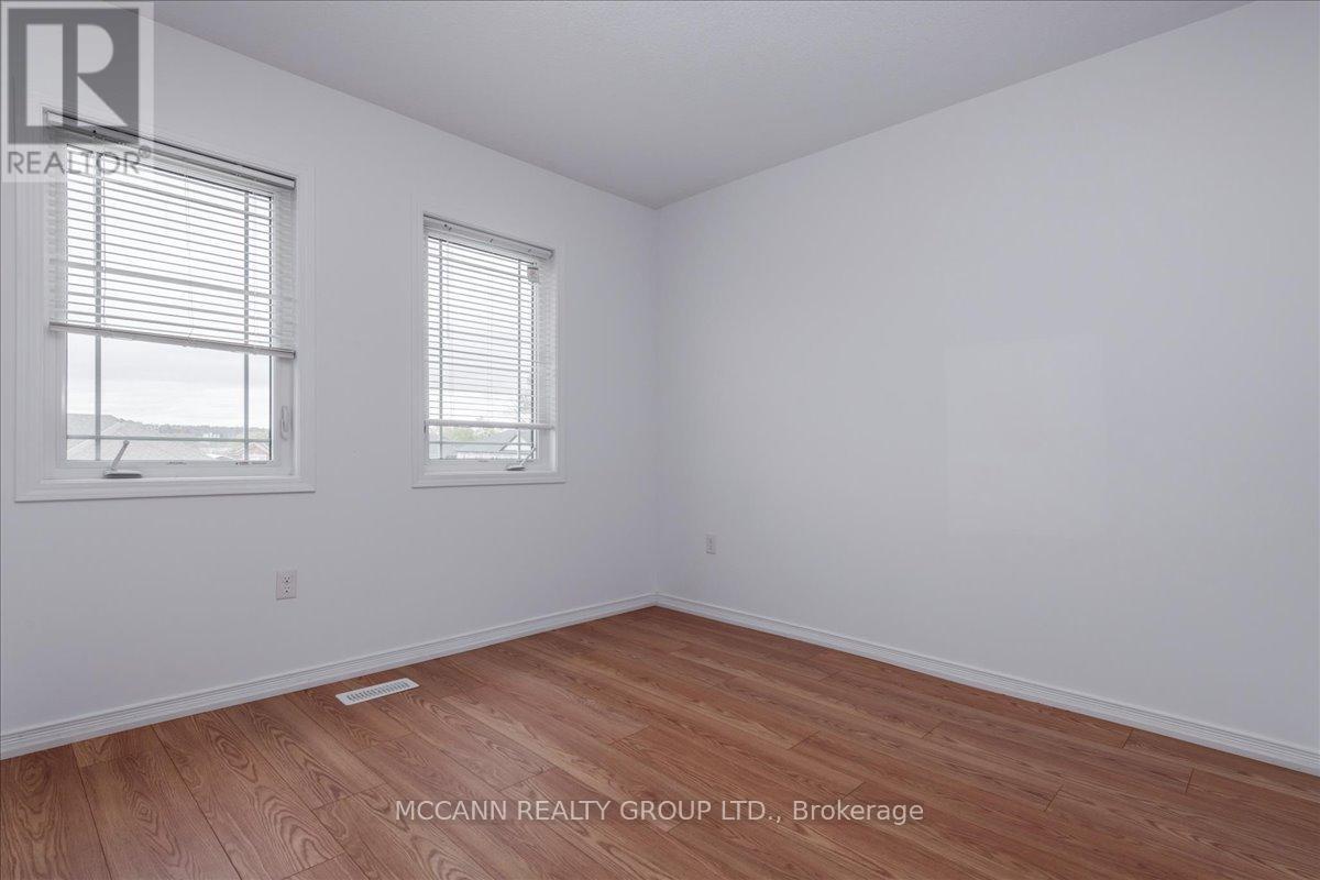 79 Franks Way, Barrie, Ontario  L4N 3J1 - Photo 14 - S12448344