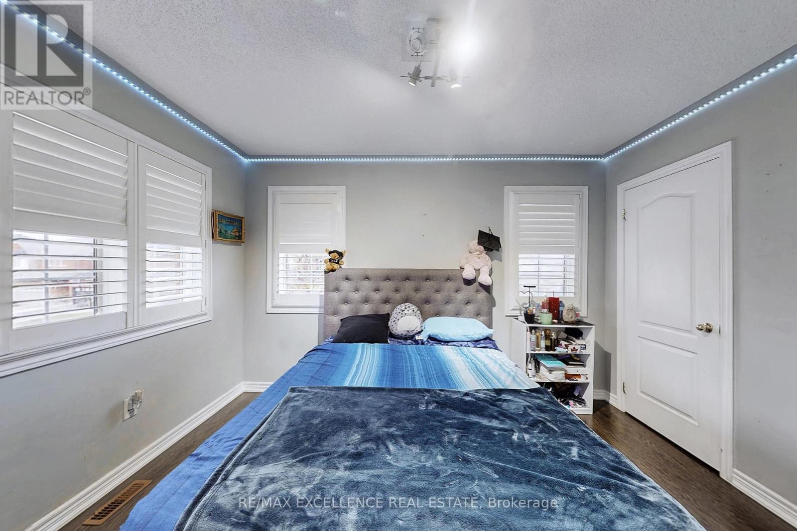 2 Ryecroft Crescent, Brampton, Ontario L6R 0M9 - Photo 33 - W12520450