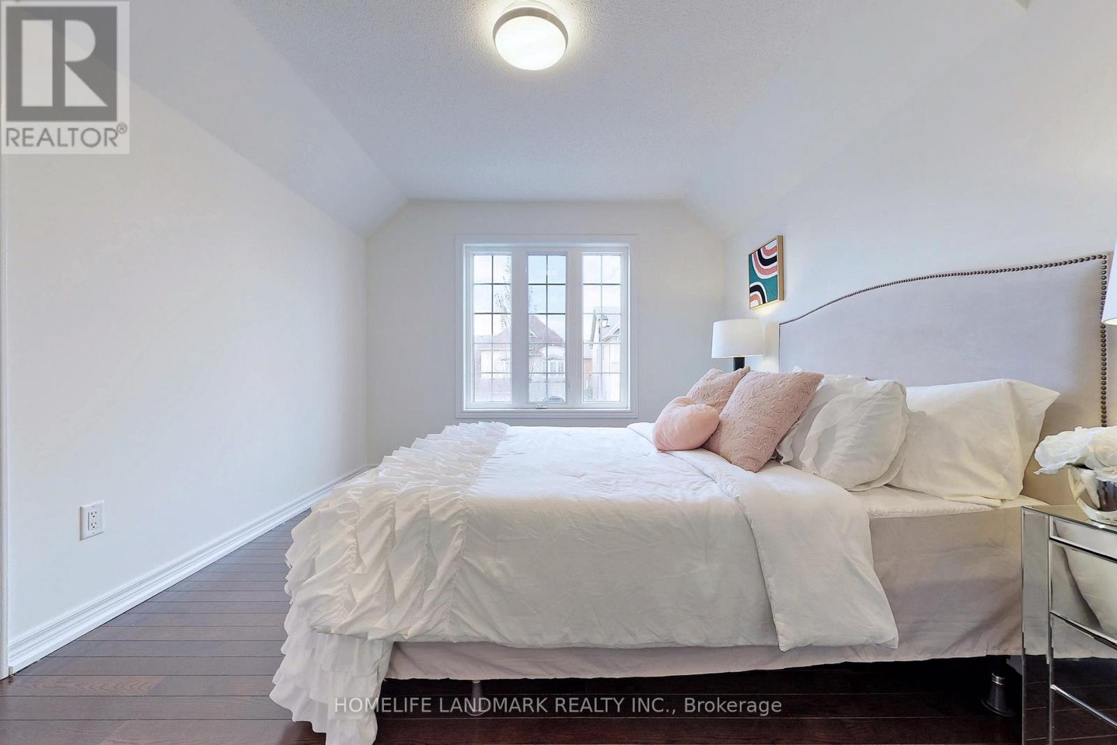 28 Township Avenue, Richmond Hill, Ontario  L4E 0J8 - Photo 13 - N12520592