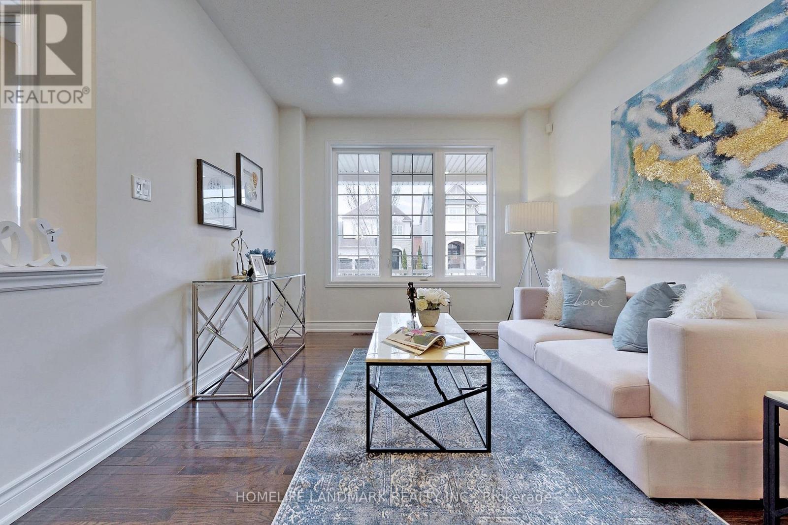 28 Township Avenue, Richmond Hill, Ontario  L4E 0J8 - Photo 3 - N12520592