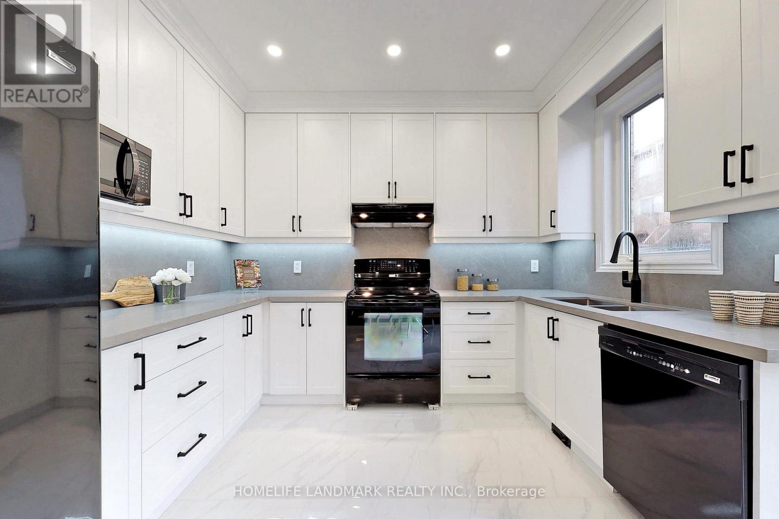 28 Township Avenue, Richmond Hill, Ontario  L4E 0J8 - Photo 33 - N12520592