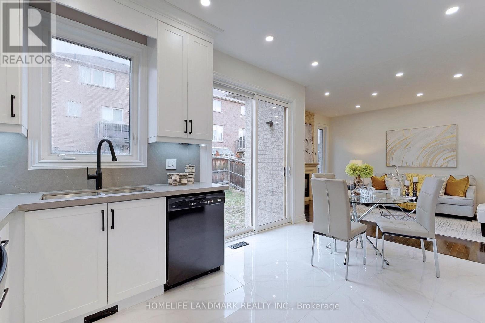 28 Township Avenue, Richmond Hill, Ontario  L4E 0J8 - Photo 35 - N12520592