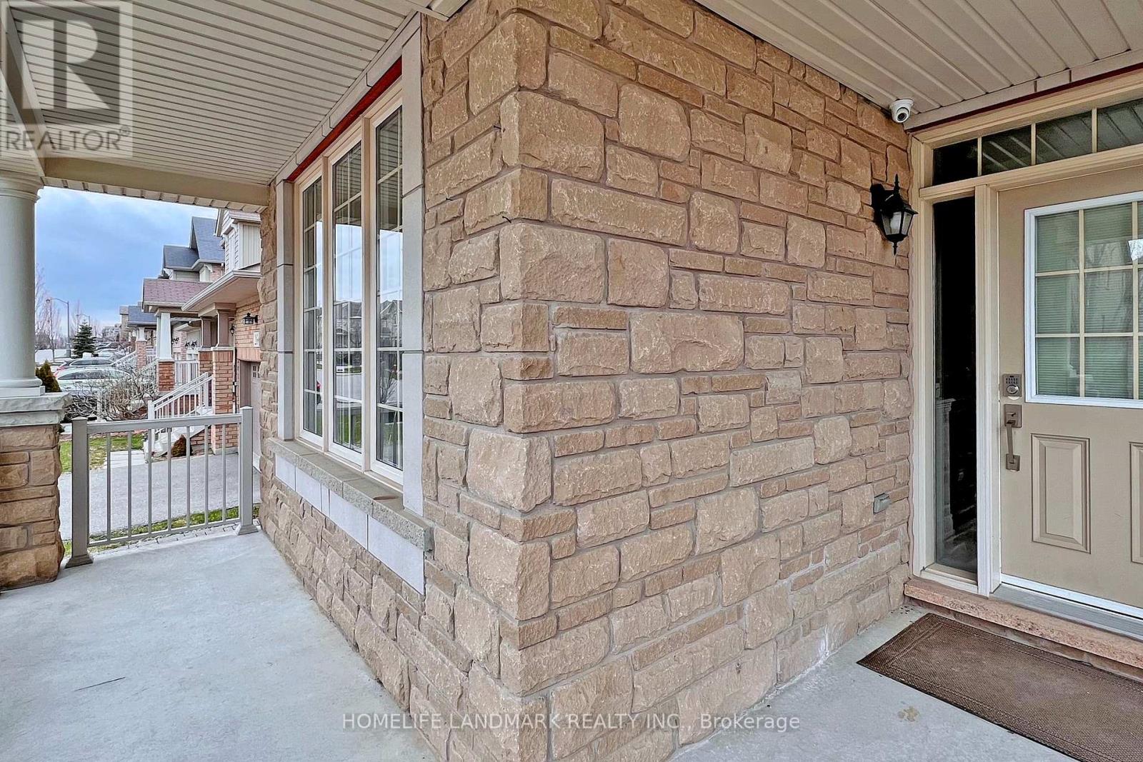 28 Township Avenue, Richmond Hill, Ontario  L4E 0J8 - Photo 4 - N12520592