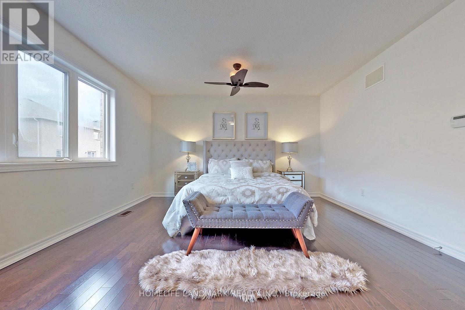 28 Township Avenue, Richmond Hill, Ontario  L4E 0J8 - Photo 6 - N12520592