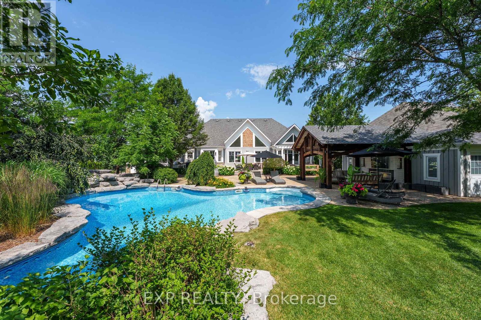 3 WOLFORD COURT, Georgina, Ontario