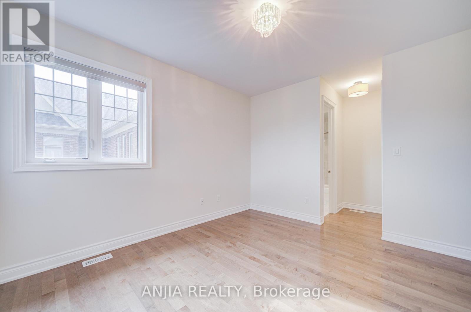 68 Oliver Emmerson Avenue, King, Ontario  L7B 0N8 - Photo 18 - N12520672