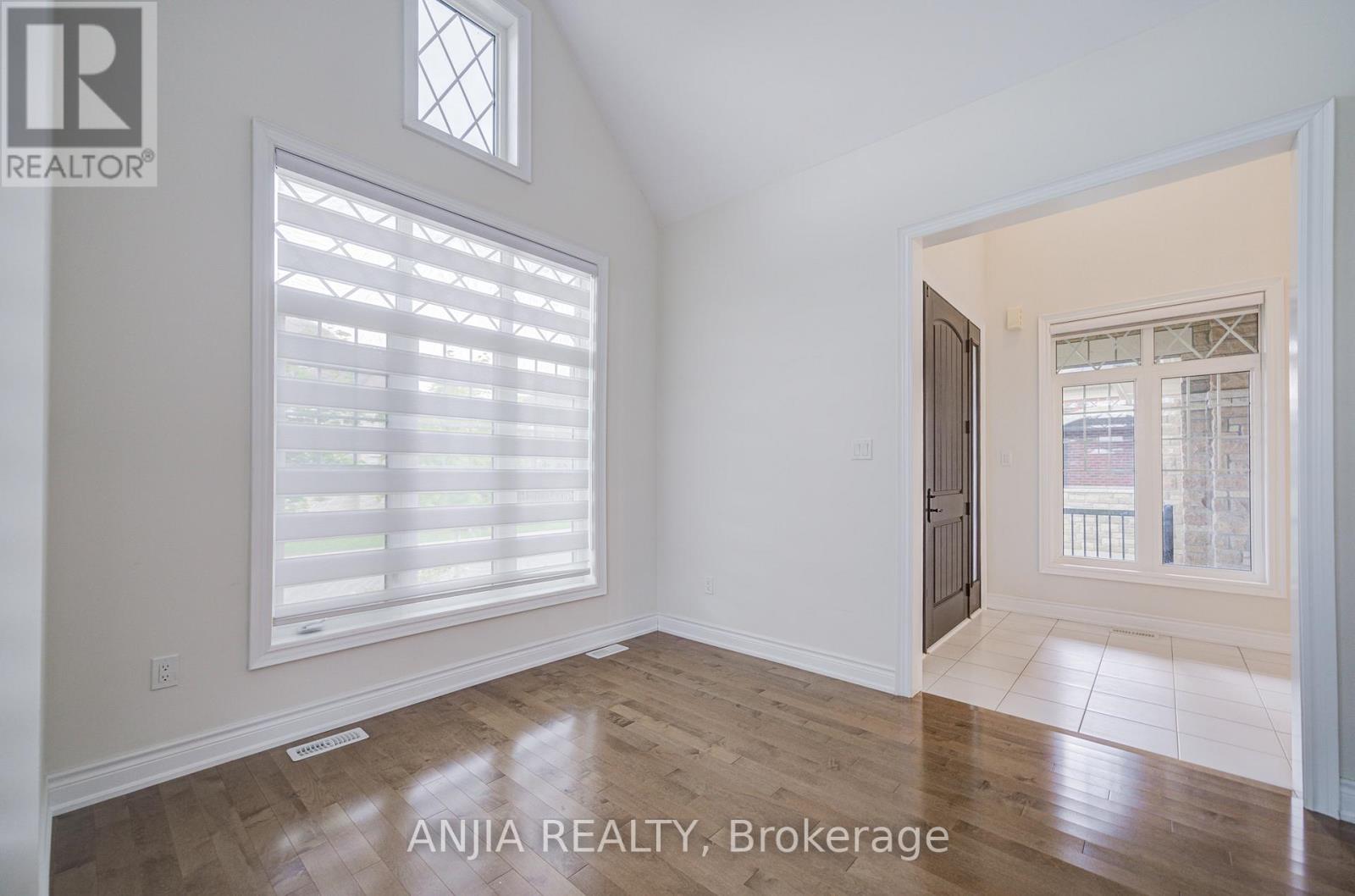 68 Oliver Emmerson Avenue, King, Ontario  L7B 0N8 - Photo 4 - N12520672