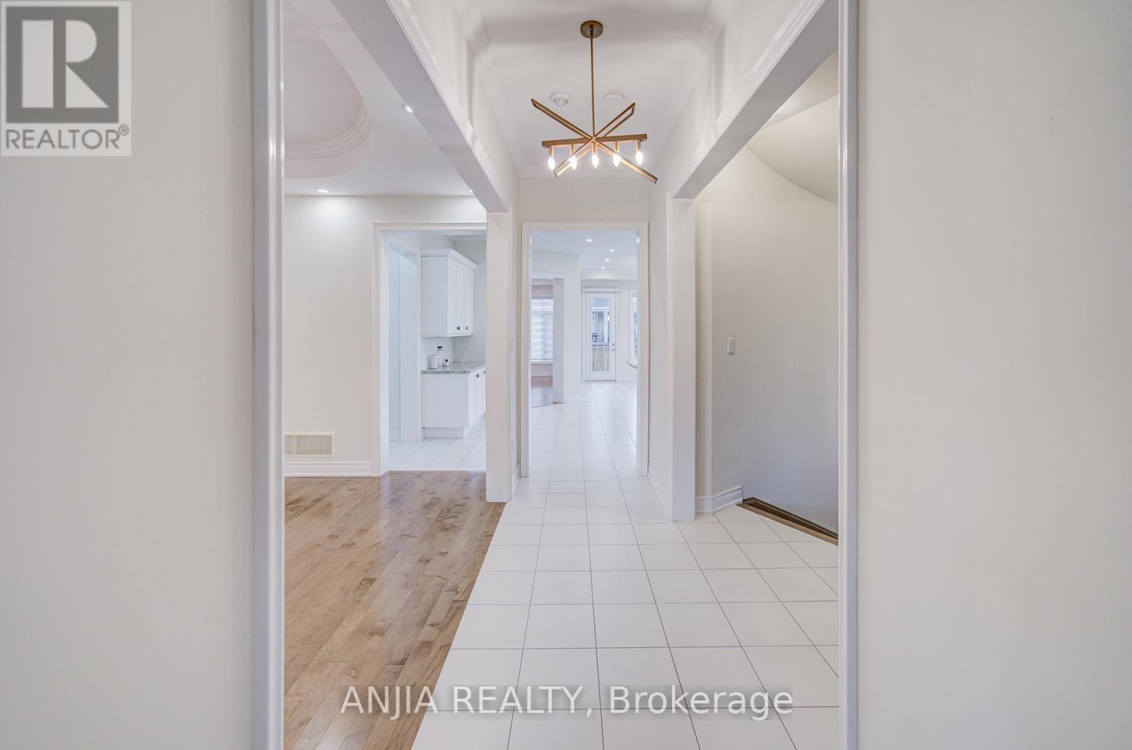 68 Oliver Emmerson Avenue, King, Ontario  L7B 0N8 - Photo 5 - N12520672