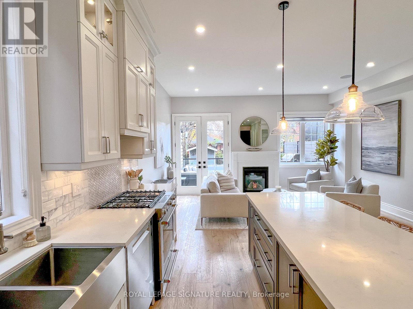 15a Owen Drive, Toronto, Ontario M8W 1W8 - Photo 8 - W12519748