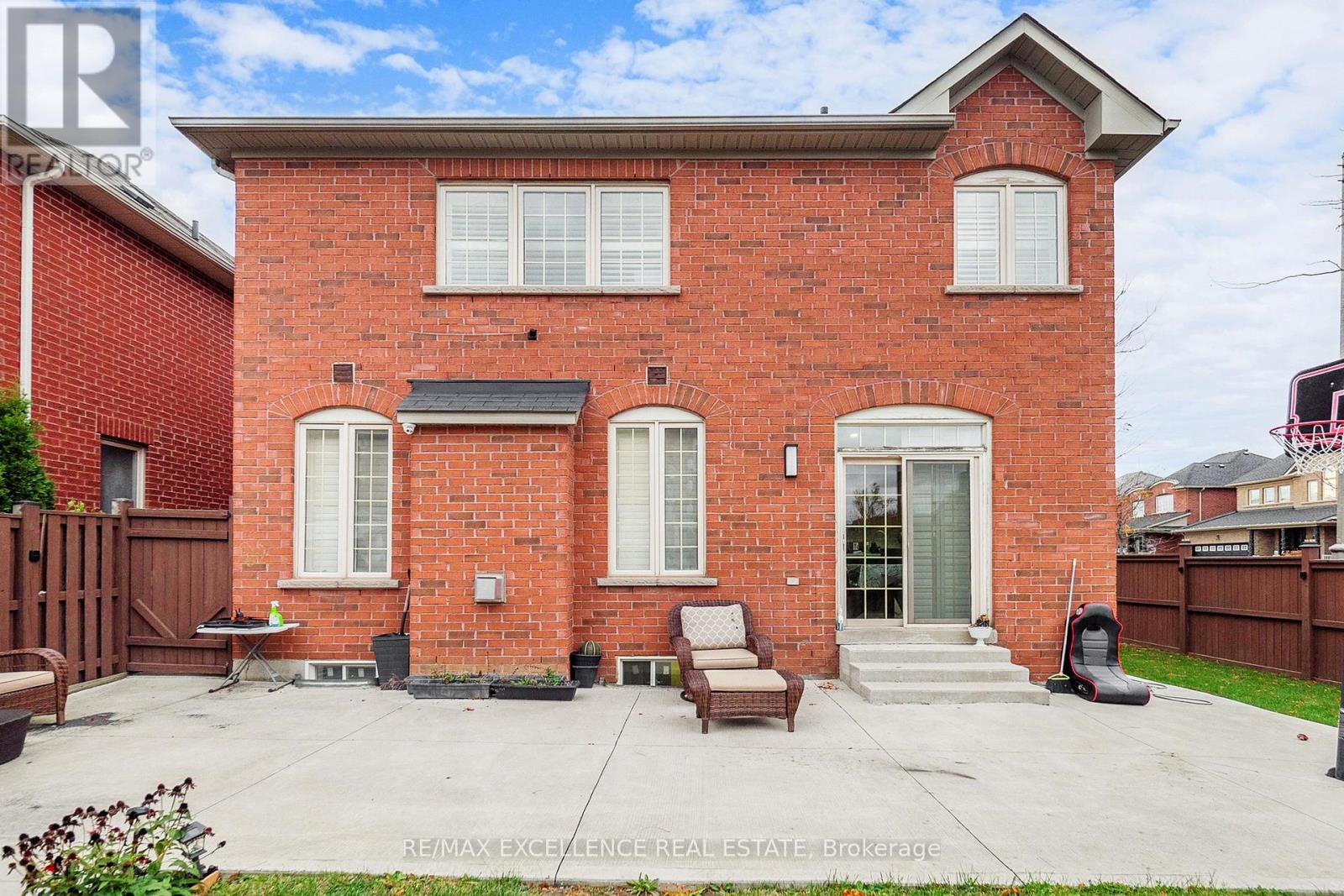 2 Ryecroft Crescent, Brampton, Ontario L6R 0M9 - Photo 38 - W12520450