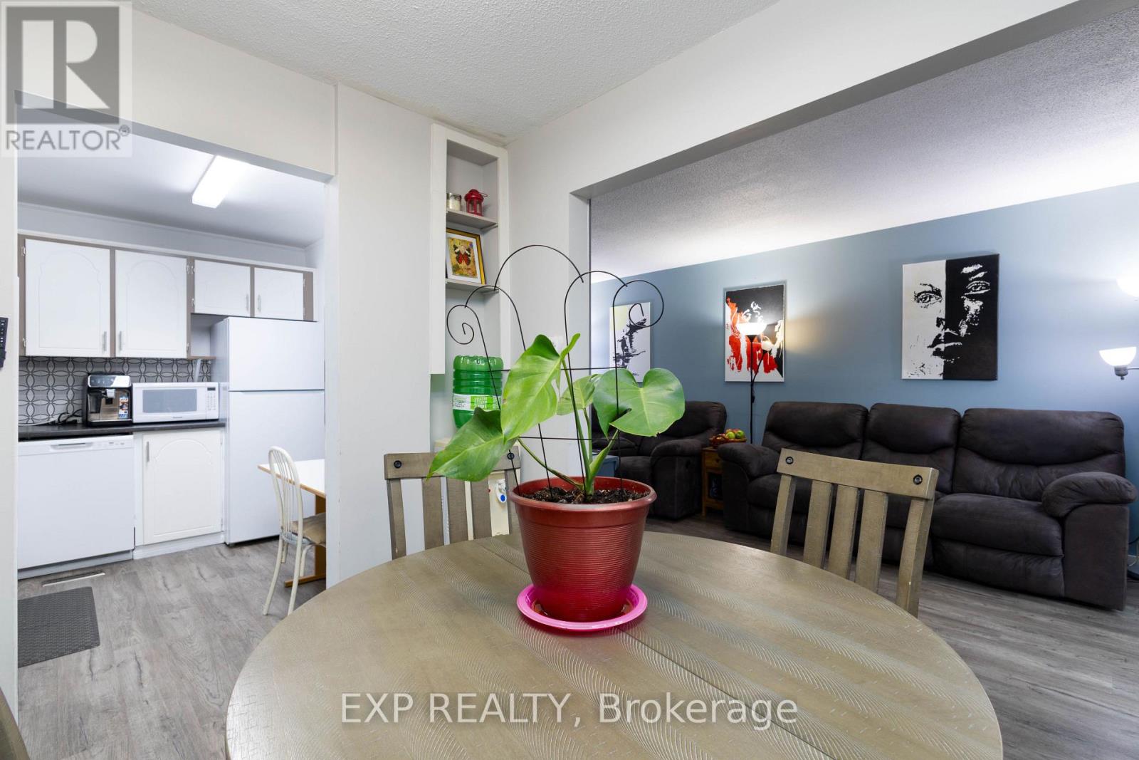 66 Chaucer Crescent, Barrie, Ontario  L4N 4T7 - Photo 10 - S12520590