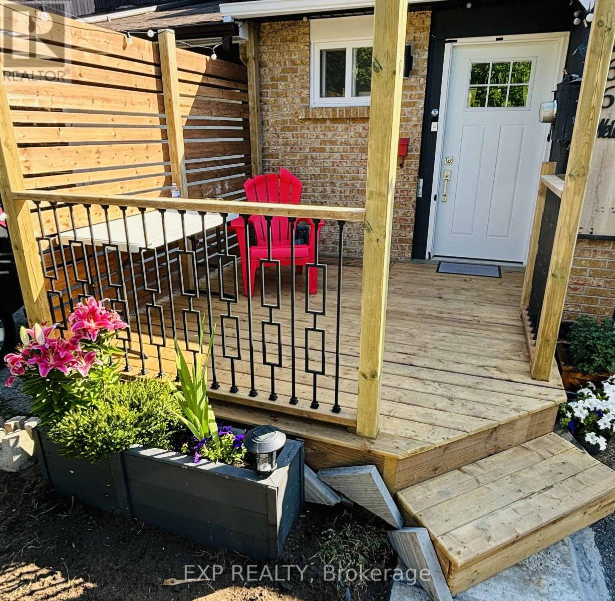 66 Chaucer Crescent, Barrie, Ontario  L4N 4T7 - Photo 3 - S12520590