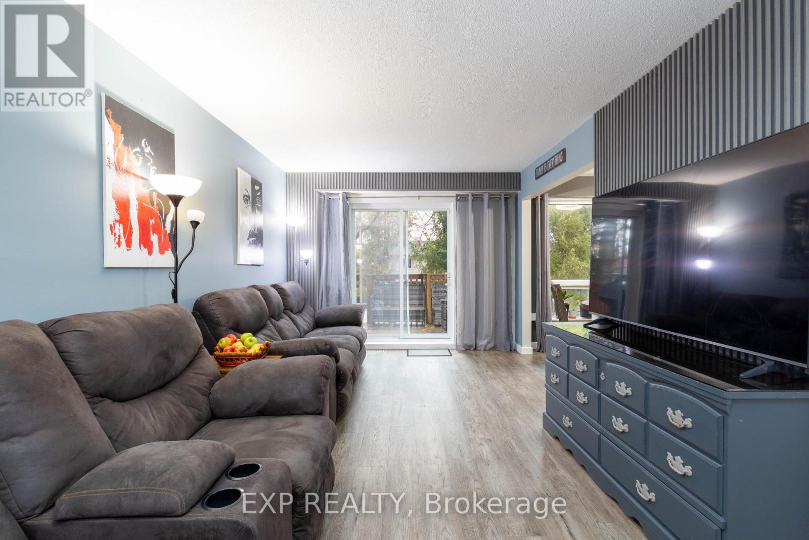 66 Chaucer Crescent, Barrie, Ontario  L4N 4T7 - Photo 8 - S12520590