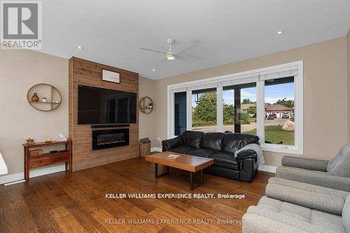 153 Rue Eric, Tiny, Ontario L9M 0H1 - Photo 5 - S12520624