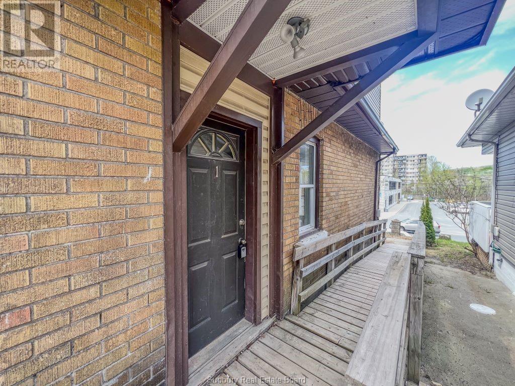 295 Van Horne Street, Sudbury, Ontario P3B 1J1 - Photo 4 - 2125558