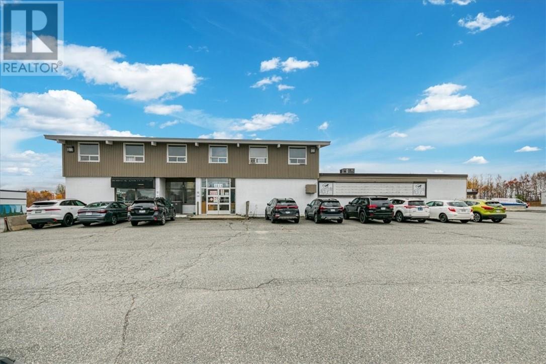 3024 Falconbridge Road, Garson, Ontario P3L 1J6 - Photo 2 - 2125555