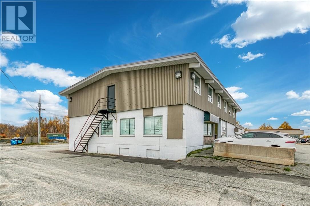 3024 Falconbridge Road, Garson, Ontario P3L 1J6 - Photo 4 - 2125555