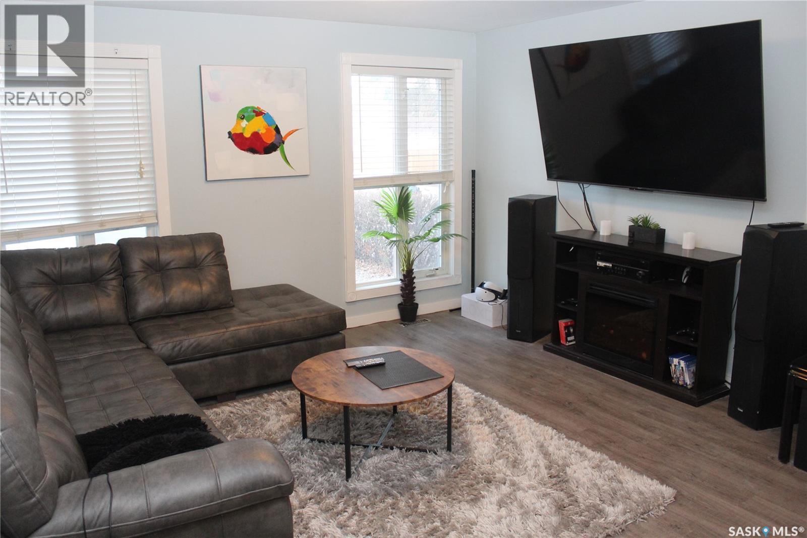 1220 Courtney Street, Regina, Saskatchewan  S4T 7R9 - Photo 6 - SK023564