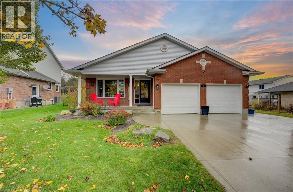 1 Edgewood Court, Wellesley, Ontario  N0B 2T0 - Photo 3 - 40785254