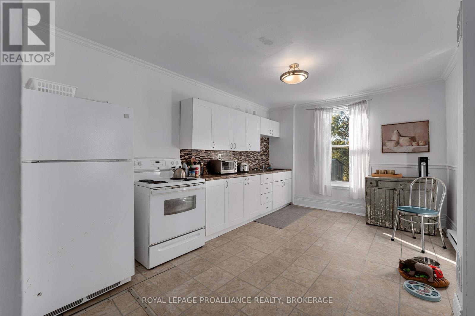 30, 32, 34 Victoria Avenue, Gananoque, Ontario  K7G 2R8 - Photo 12 - X12520860