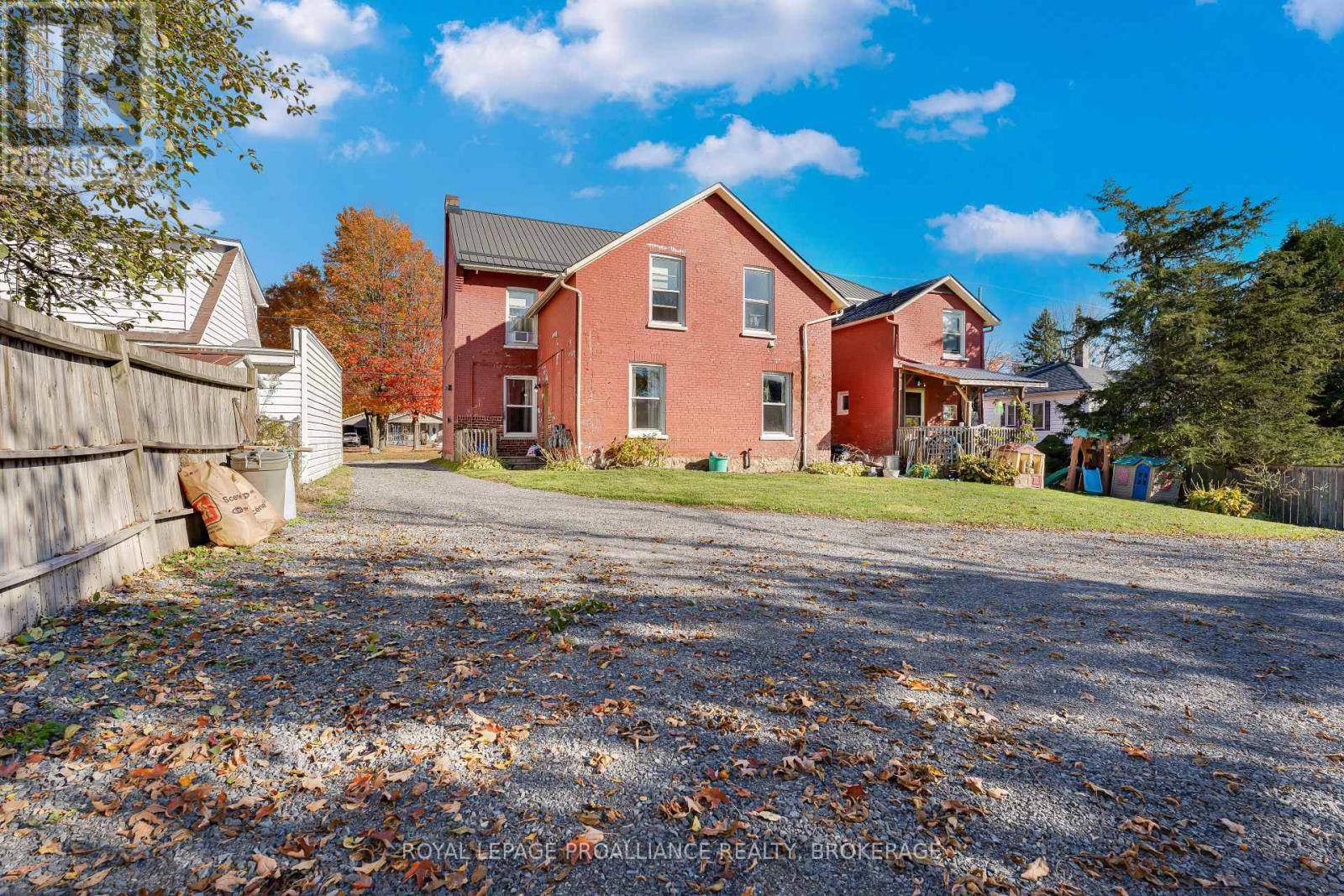 30, 32, 34 Victoria Avenue, Gananoque, Ontario  K7G 2R8 - Photo 29 - X12520860