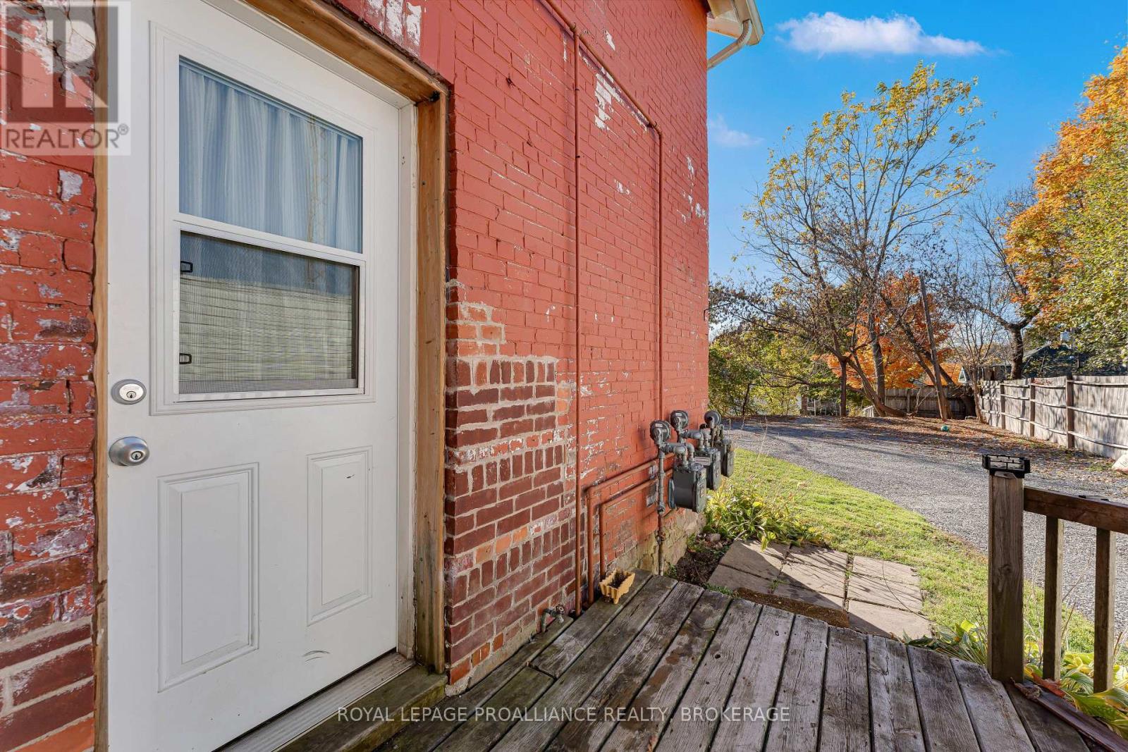 30, 32, 34 Victoria Avenue, Gananoque, Ontario  K7G 2R8 - Photo 31 - X12520860