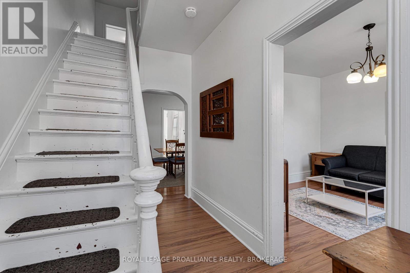 30, 32, 34 Victoria Avenue, Gananoque, Ontario  K7G 2R8 - Photo 5 - X12520860