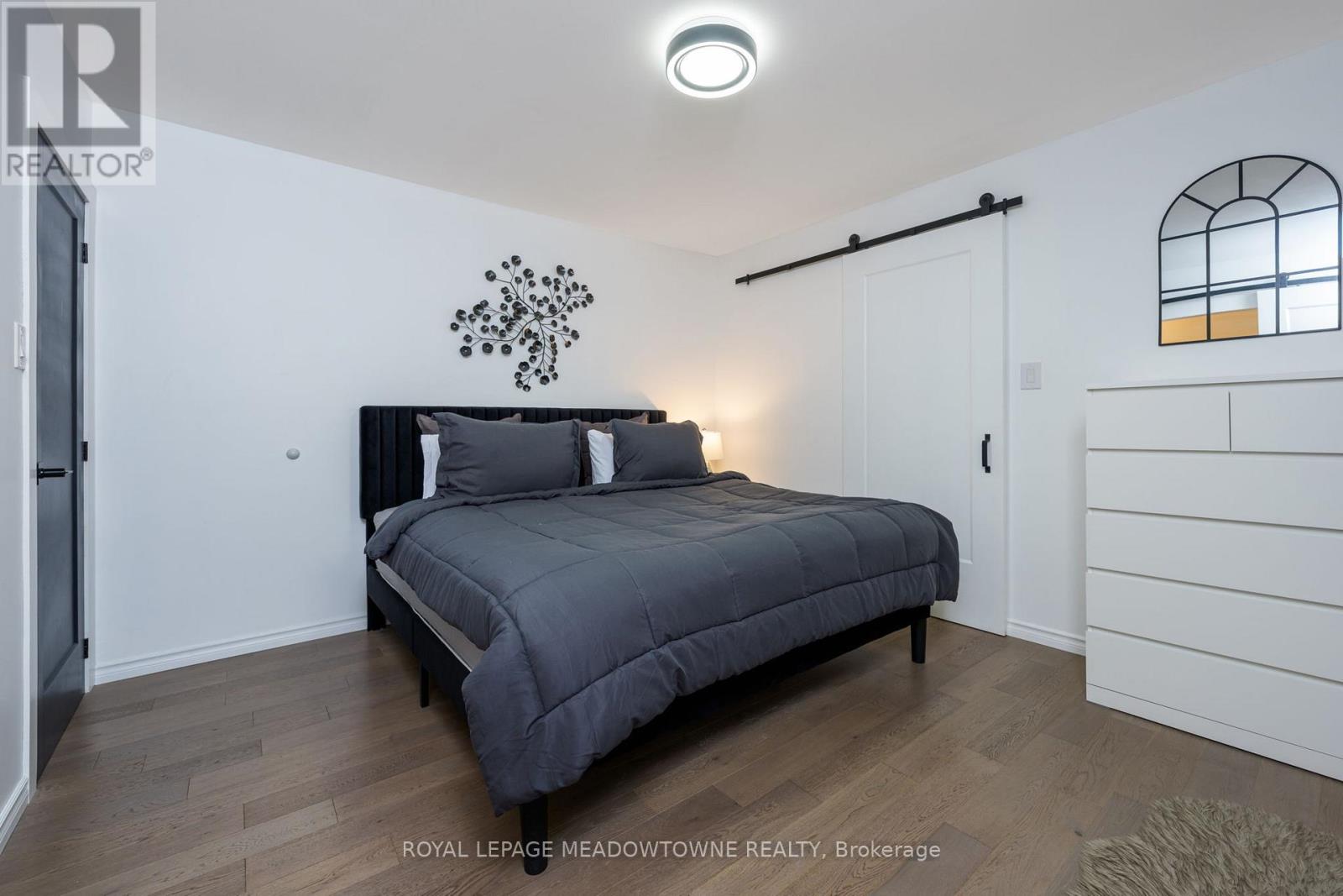 4 Chipper Court, Halton Hills, Ontario  L7G 1L3 - Photo 16 - W12520622