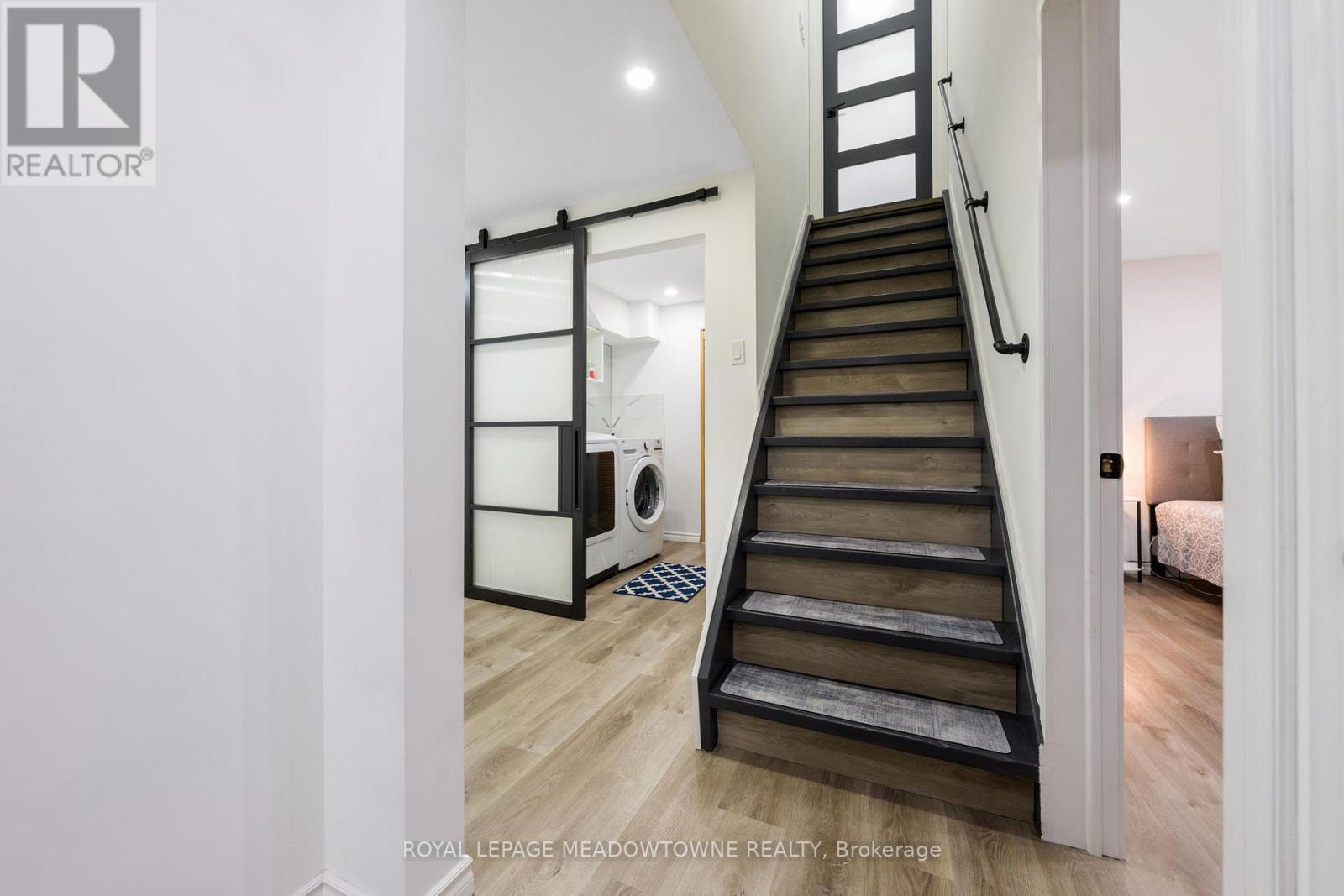 4 Chipper Court, Halton Hills, Ontario  L7G 1L3 - Photo 21 - W12520622