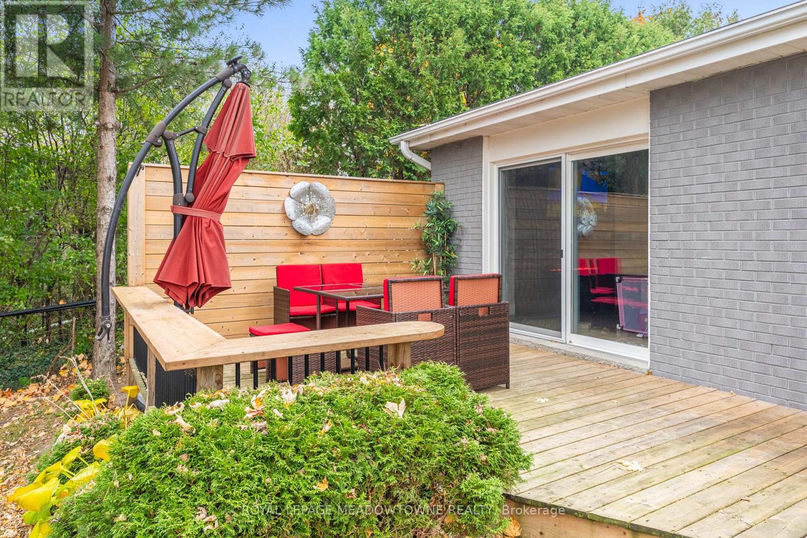 4 Chipper Court, Halton Hills, Ontario  L7G 1L3 - Photo 30 - W12520622