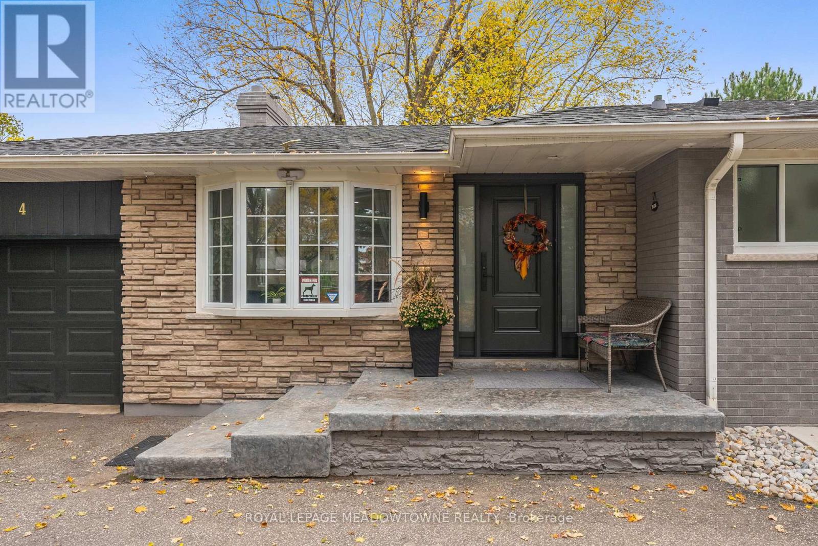 4 Chipper Court, Halton Hills, Ontario  L7G 1L3 - Photo 4 - W12520622