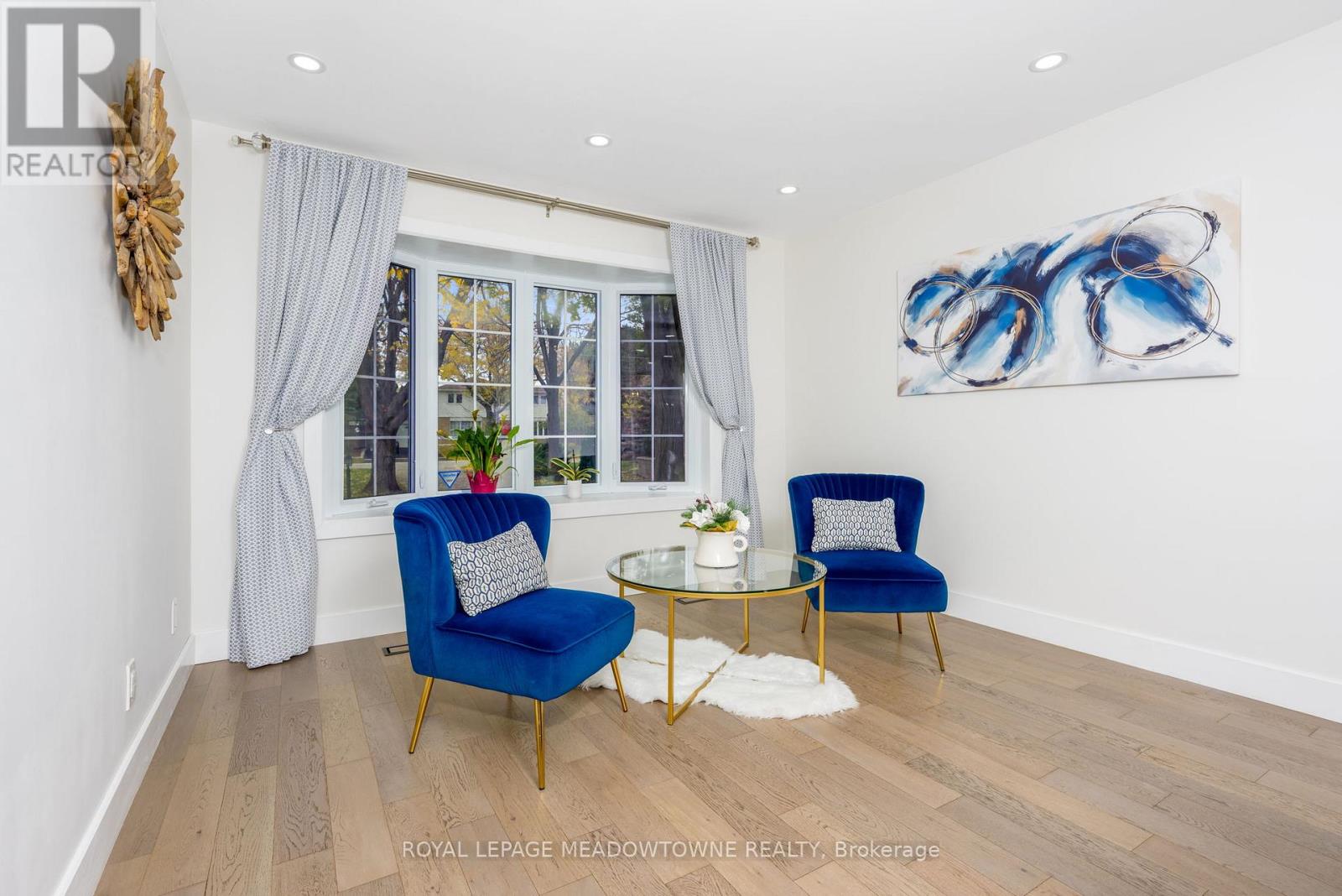 4 Chipper Court, Halton Hills, Ontario  L7G 1L3 - Photo 6 - W12520622