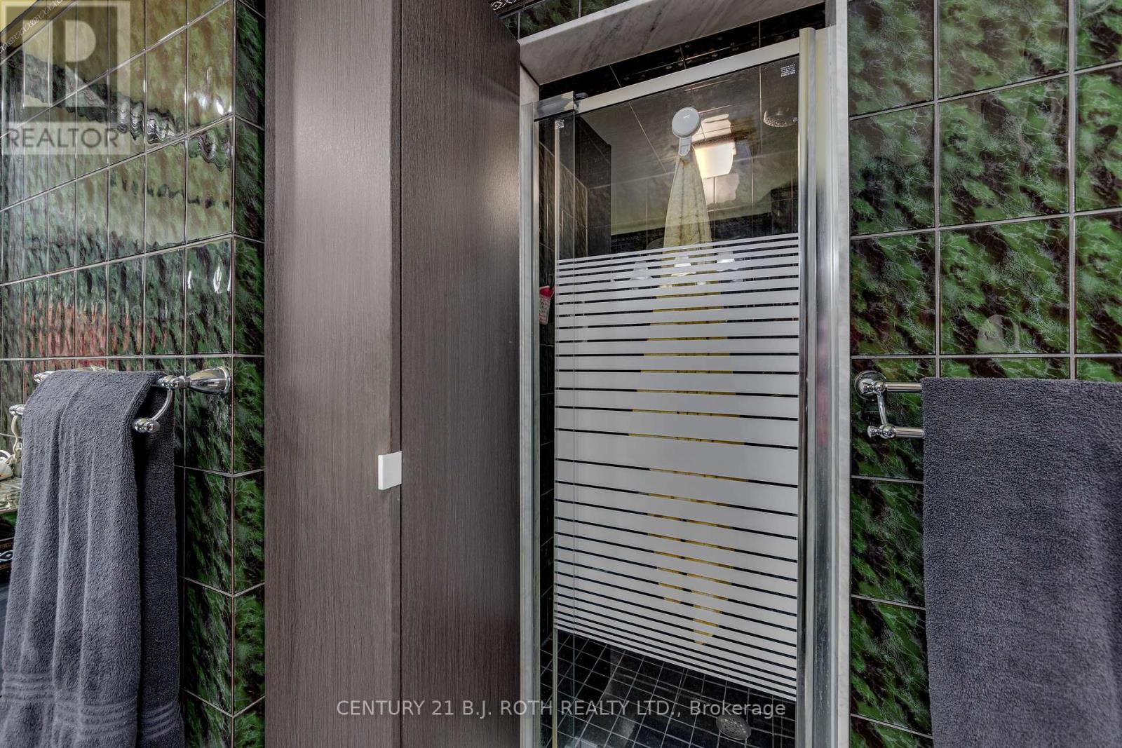 193 Epsom Downs Drive, Toronto, Ontario  M3M 1S8 - Photo 50 - W12520638