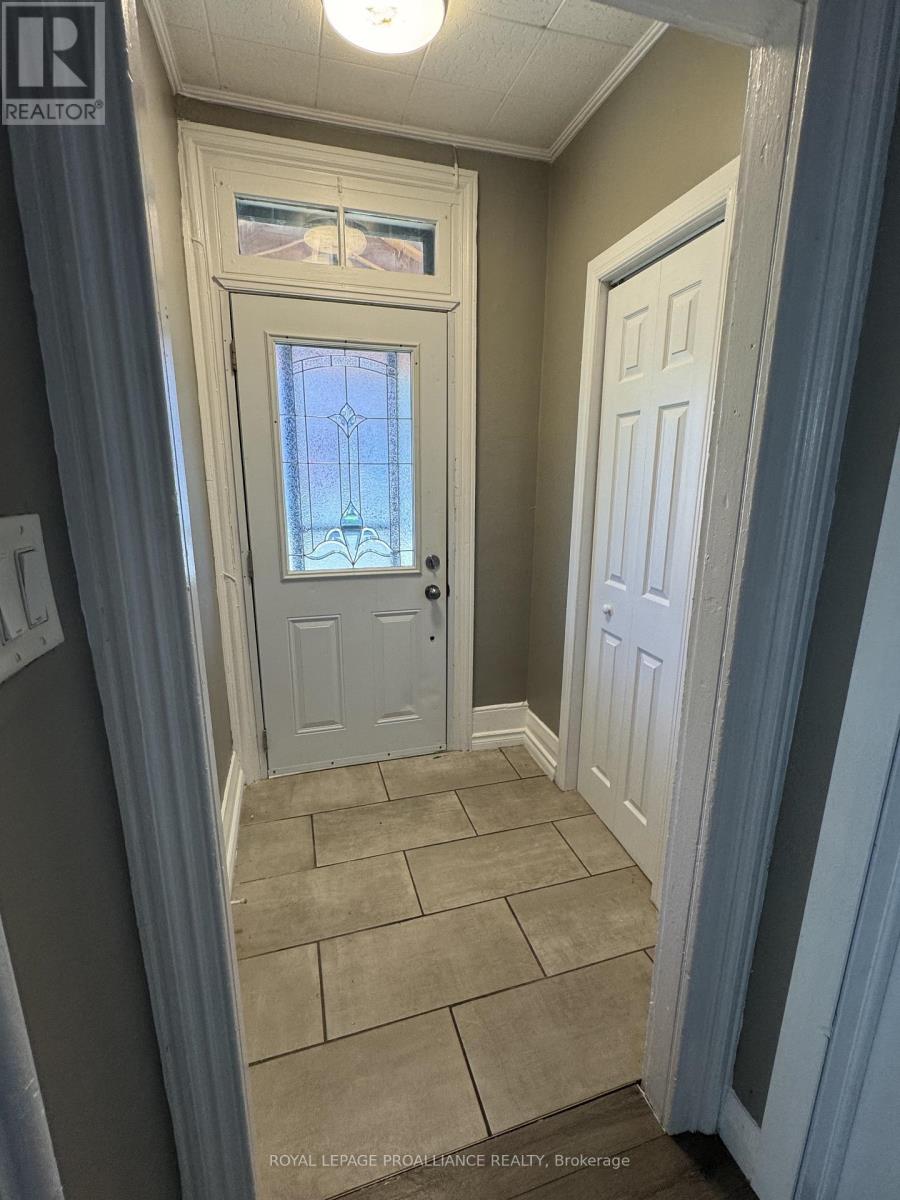 A - 28 Sinclair Street, Belleville, Ontario  K8P 3S6 - Photo 10 - X12520822