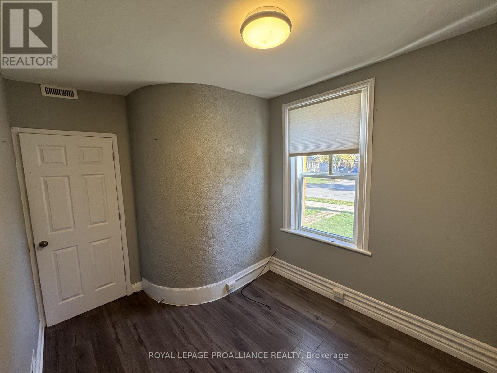 A - 28 Sinclair Street, Belleville, Ontario  K8P 3S6 - Photo 12 - X12520822