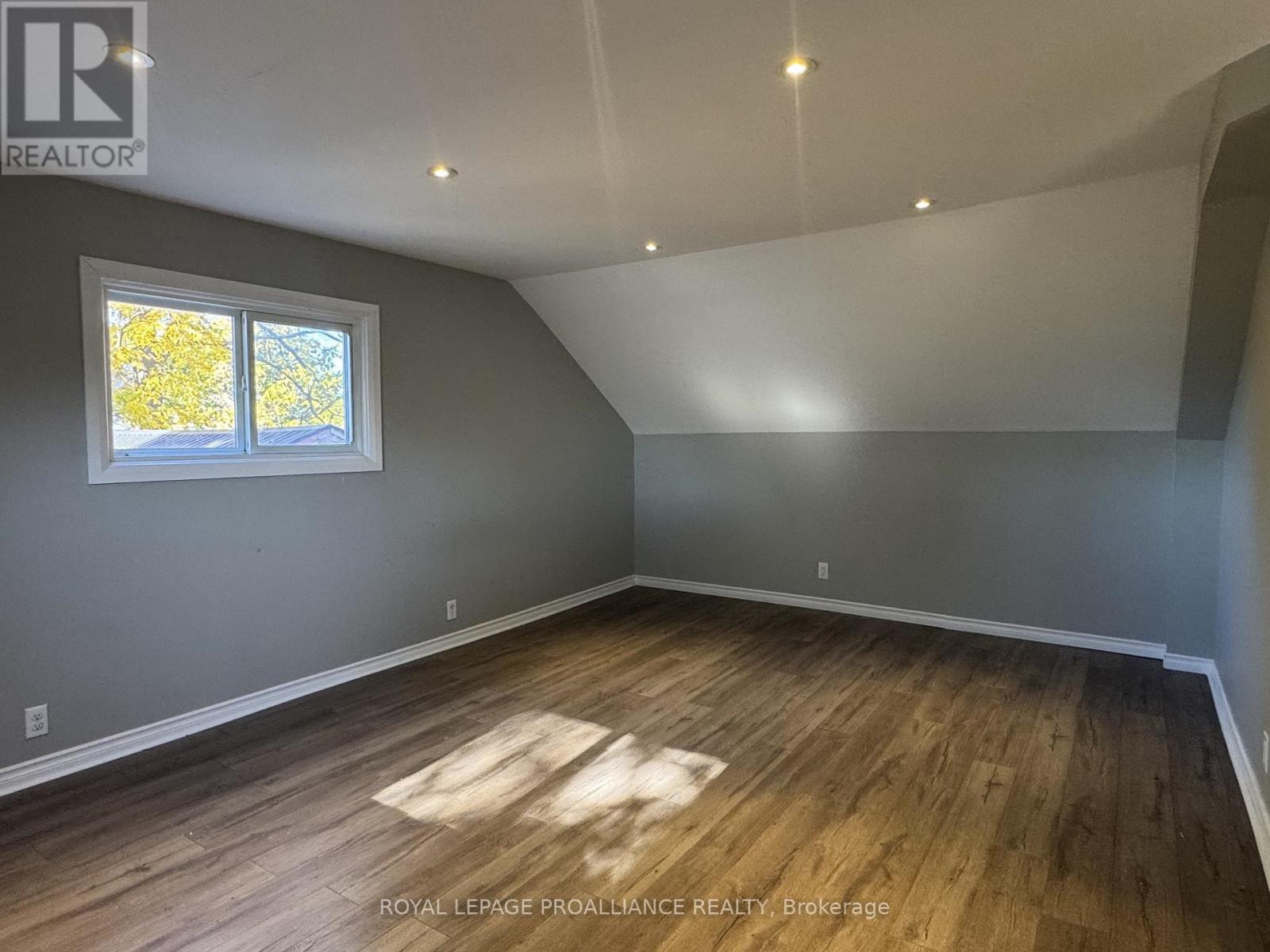 A - 28 Sinclair Street, Belleville, Ontario  K8P 3S6 - Photo 24 - X12520822